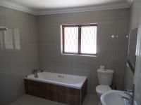 Bathroom 2 - 7 square meters of property in Umtentweni