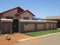 Front View of property in Roodekop