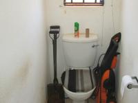 Main Bathroom - 5 square meters of property in Roodekop