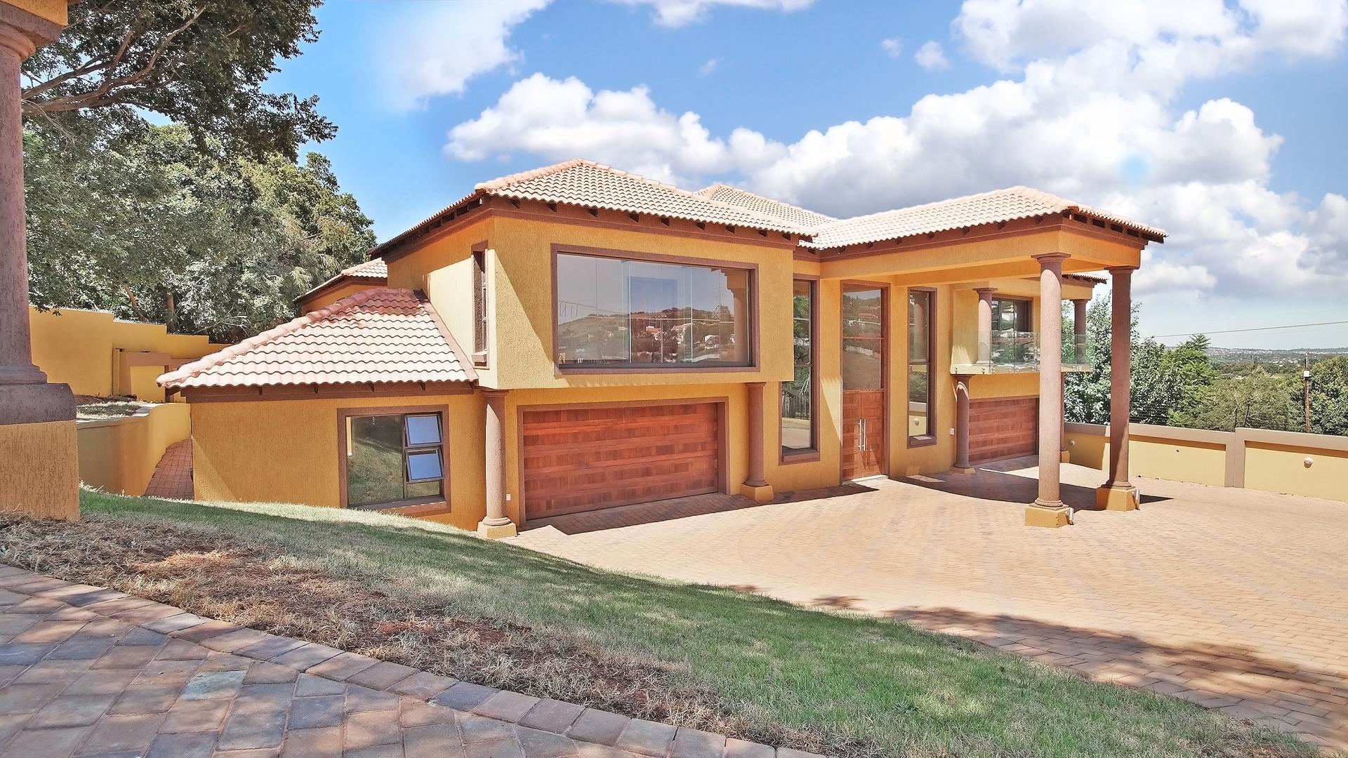 Front View of property in Waterkloof Heights