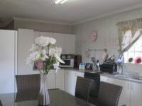 Kitchen - 13 square meters of property in Riversdale