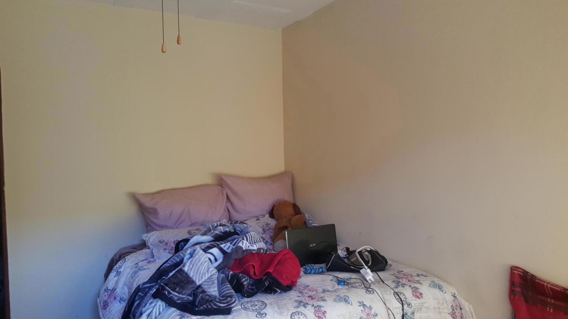 Bed Room 2 - 11 square meters of property in Die Bult