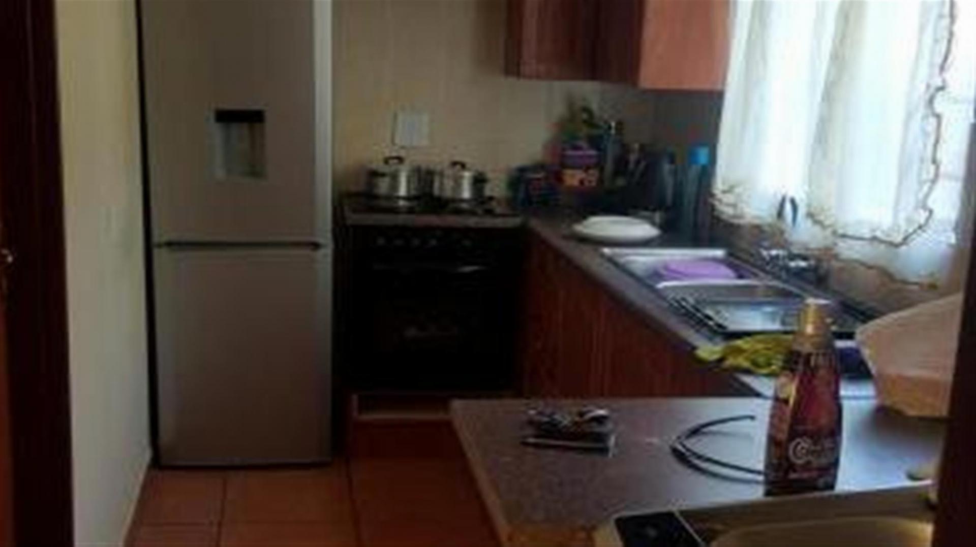 Kitchen - 12 square meters of property in Die Bult