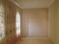 Dining Room - 10 square meters of property in Lenasia South