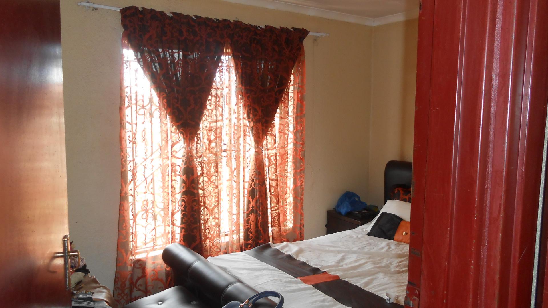Main Bedroom - 7 square meters of property in 
