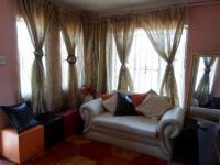 Lounges - 8 square meters of property in 