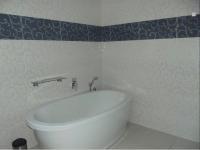 Bathroom 1 - 11 square meters of property in Aerorand - MP