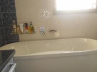 Main Bathroom - 8 square meters of property in Aerorand - MP