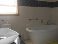 Bathroom 1 - 11 square meters of property in Aerorand - MP