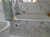 Main Bathroom - 9 square meters of property in Dinwiddie