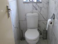 Main Bathroom - 9 square meters of property in Dinwiddie