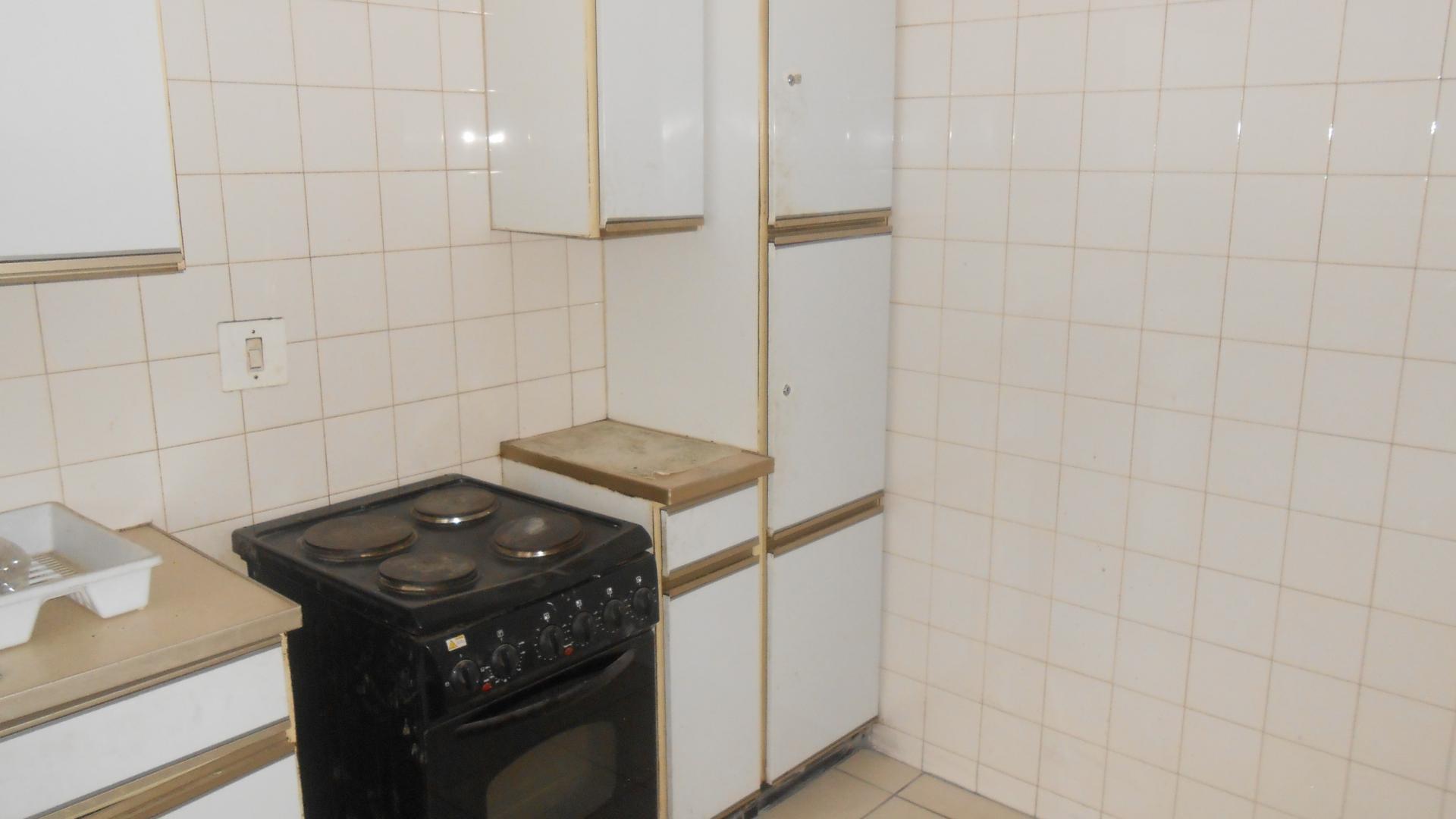 Kitchen - 11 square meters of property in Sunnyside