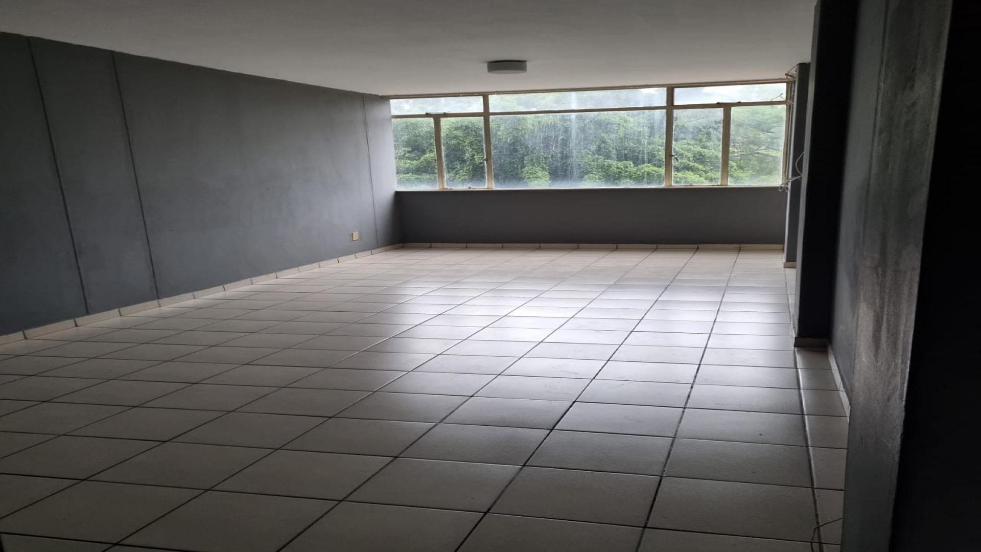 Lounges - 24 square meters of property in Sunnyside