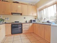 Kitchen - 37 square meters of property in Six Fountains Estate