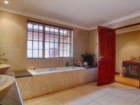 Bathroom 3+ - 27 square meters of property in Magaliesburg