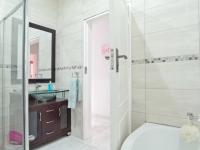Bathroom 1 - 7 square meters of property in The Meadows Estate