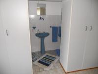Bathroom 2 - 8 square meters of property in Mossel Bay