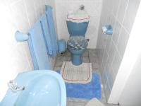 Bathroom 2 - 8 square meters of property in Mossel Bay