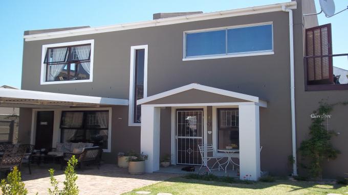 4 Bedroom House for Sale For Sale in Milnerton Ridge - Private Sale - MR139403