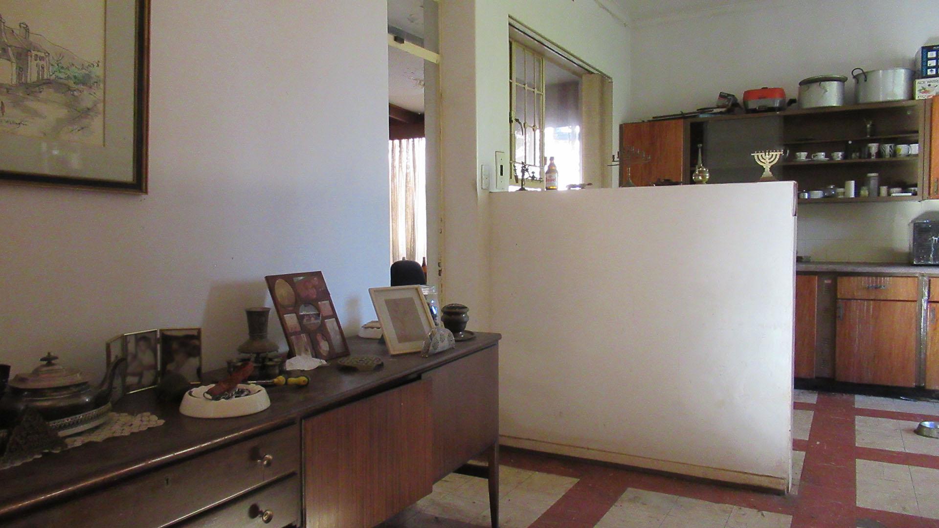 Kitchen - 29 square meters of property in Dewetshof