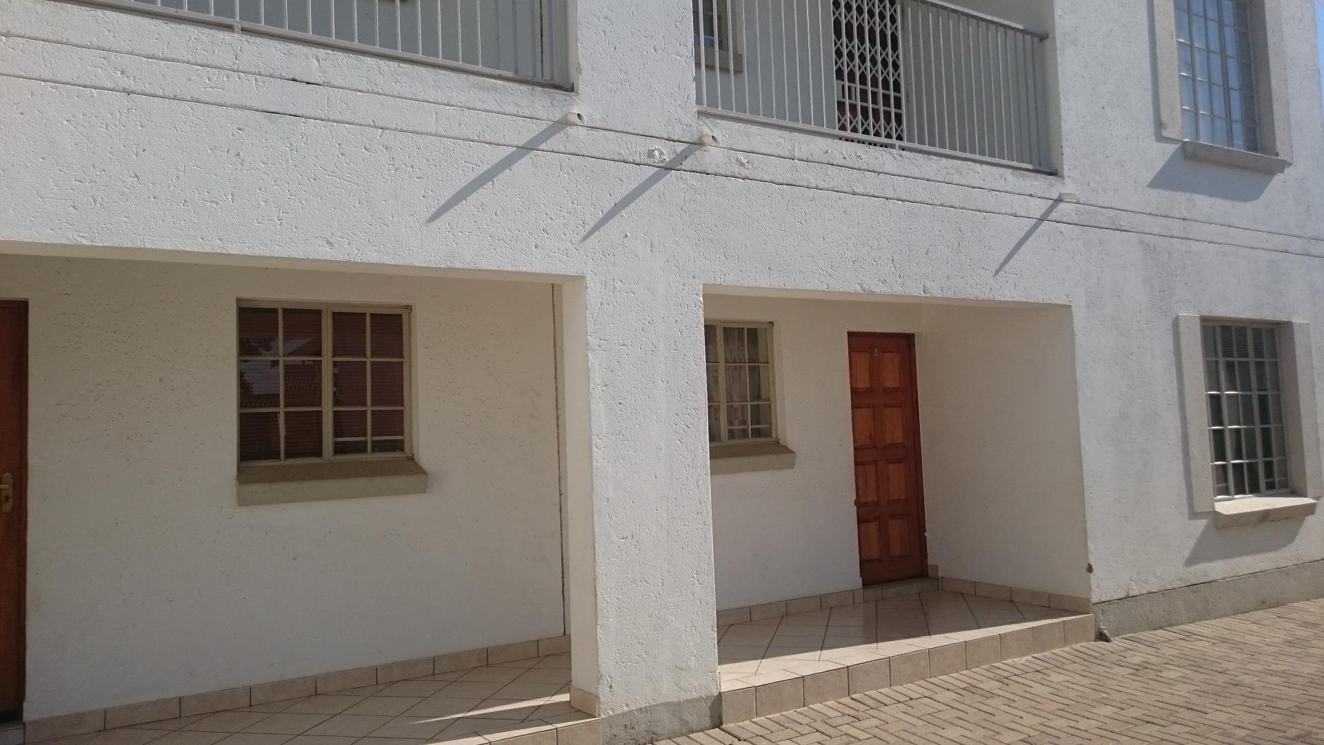 Front View of property in Waterval East