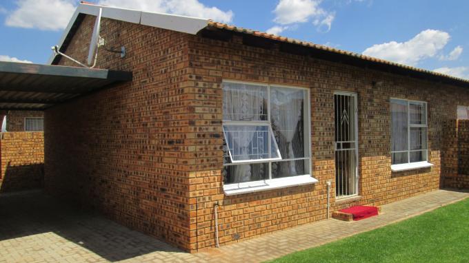 2 Bedroom Cluster for Sale For Sale in Randfontein - Private Sale - MR139454