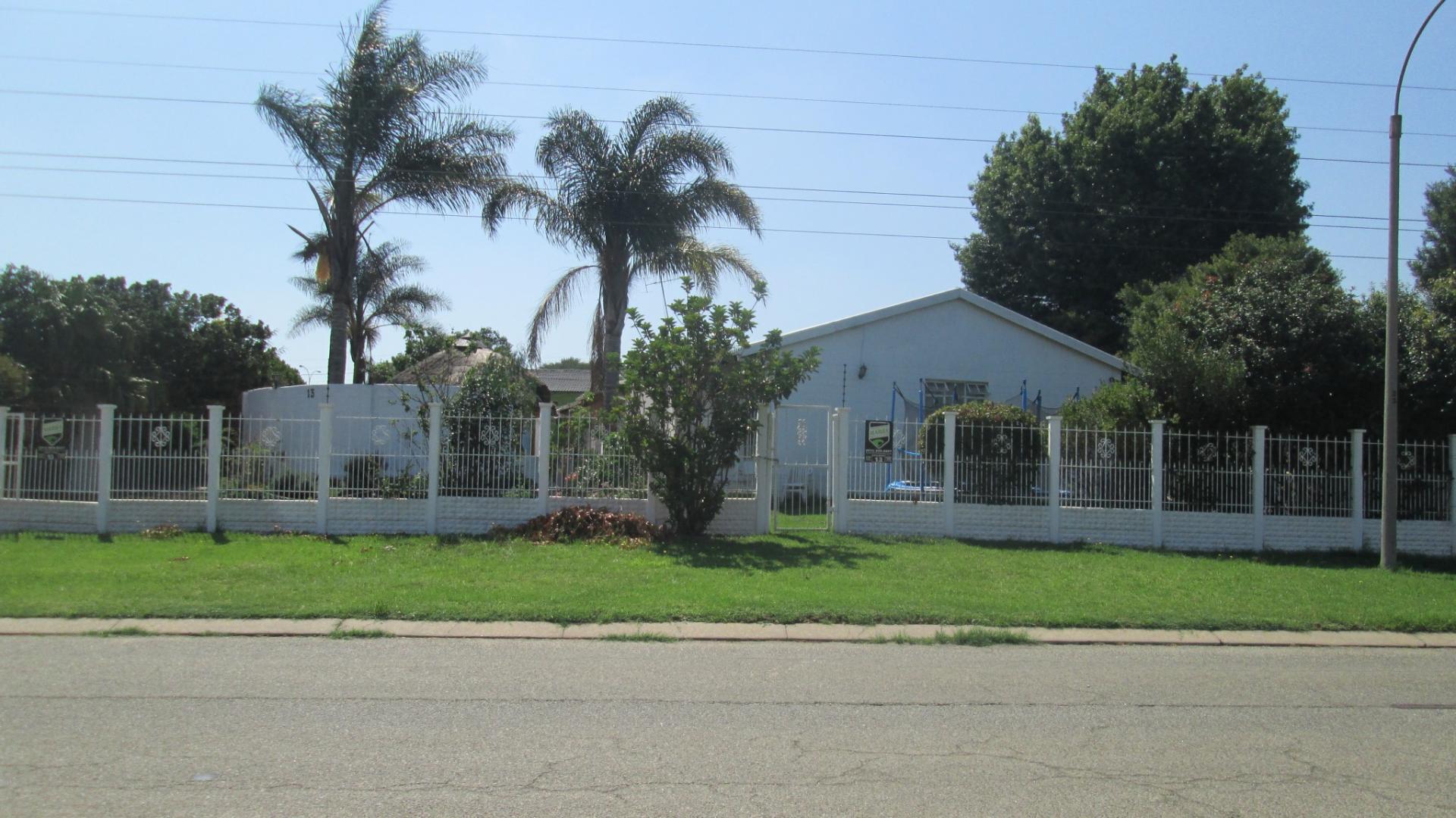 Front View of property in Kempton Park