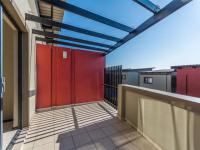 Balcony - 5 square meters of property in Northgate (JHB)