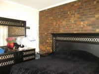 Main Bedroom - 14 square meters of property in Lenasia South