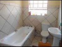 Bathroom 1 - 5 square meters of property in Payneville
