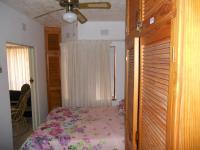 Main Bedroom - 16 square meters of property in Uvongo