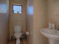 Guest Toilet - 5 square meters of property in Woodhill Golf Estate