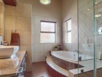 Bathroom 3+ - 10 square meters of property in The Wilds Estate