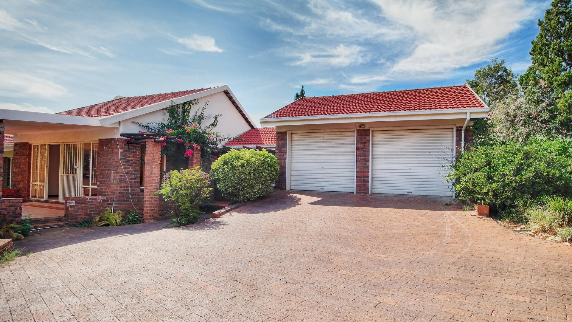 Front View of property in Waterkloof Glen