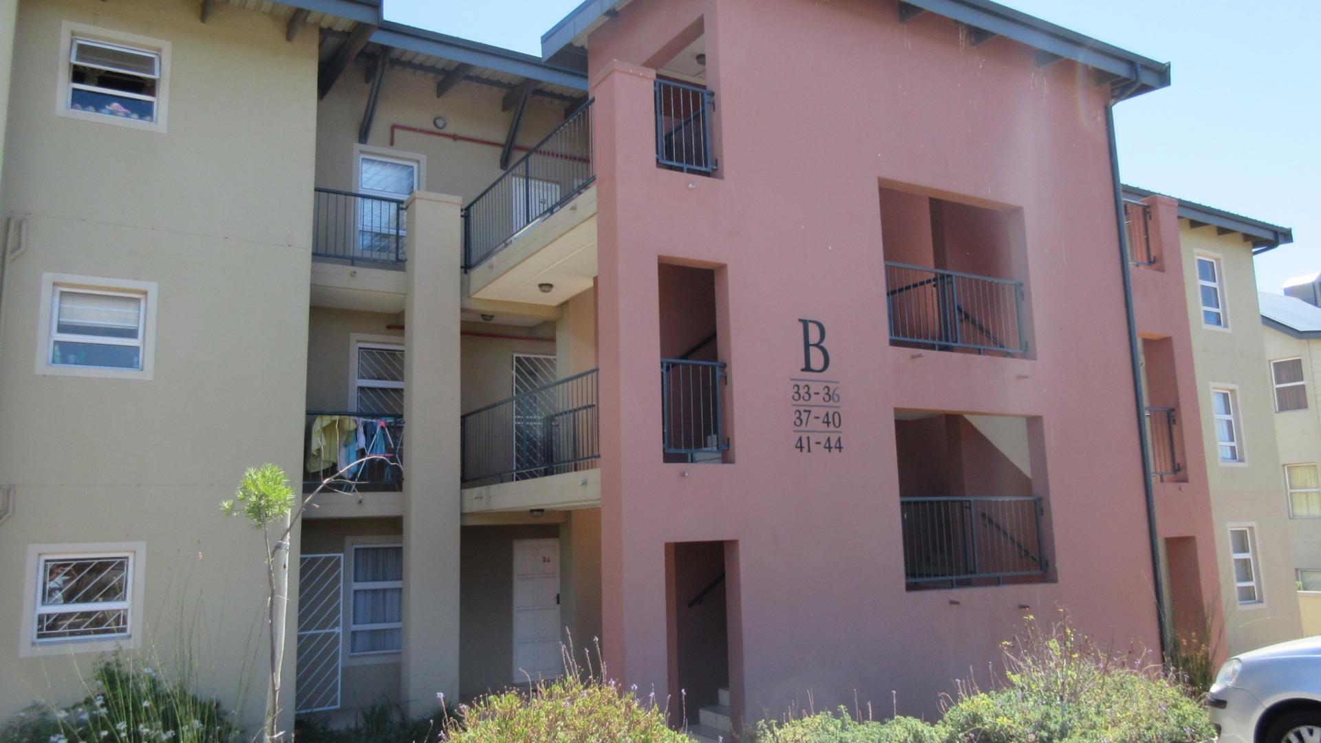 Front View of property in Kraaifontein