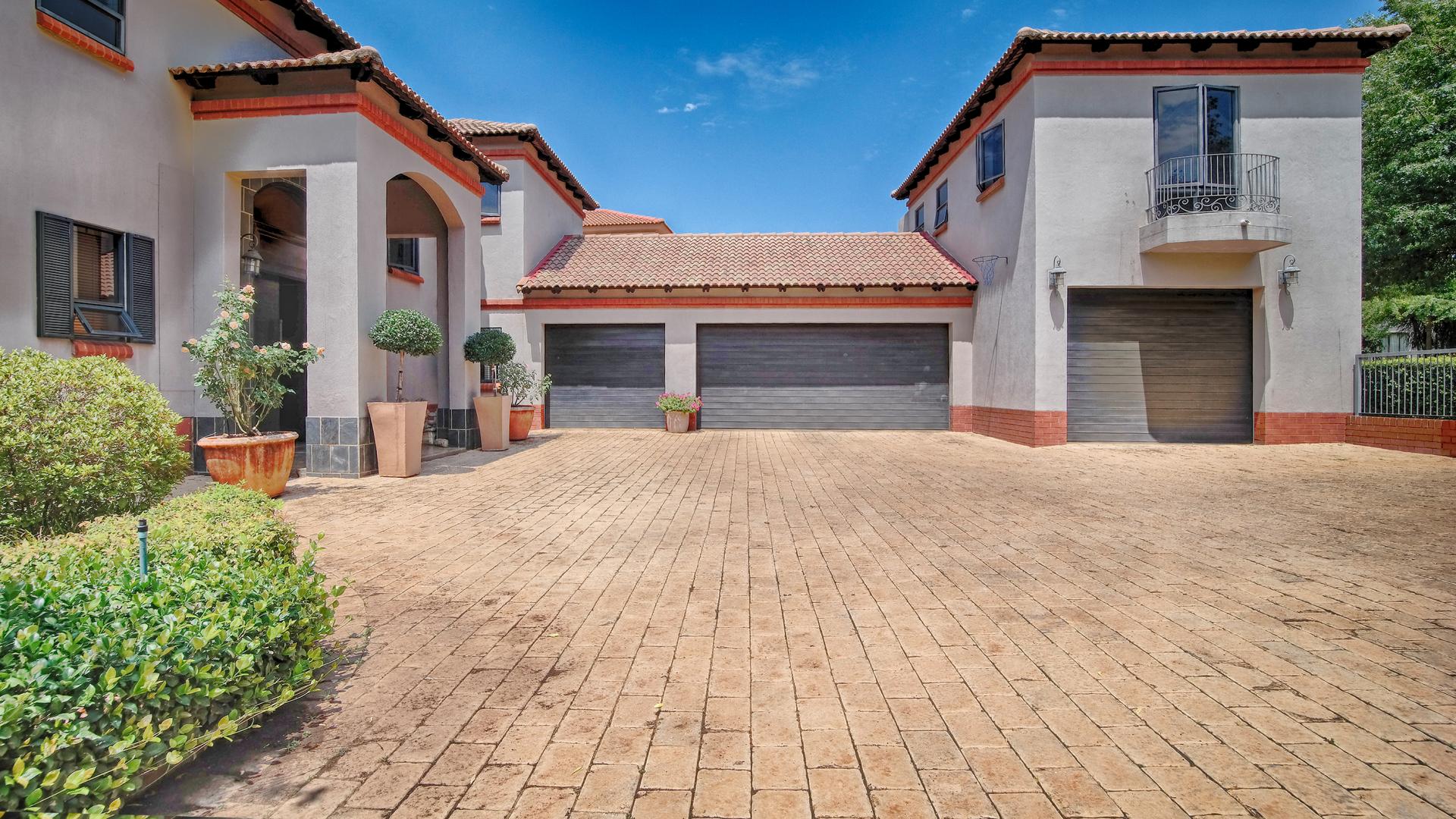 Front View of property in Boardwalk Manor Estate