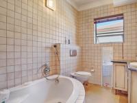 Bathroom 1 - 8 square meters of property in Boardwalk Manor Estate