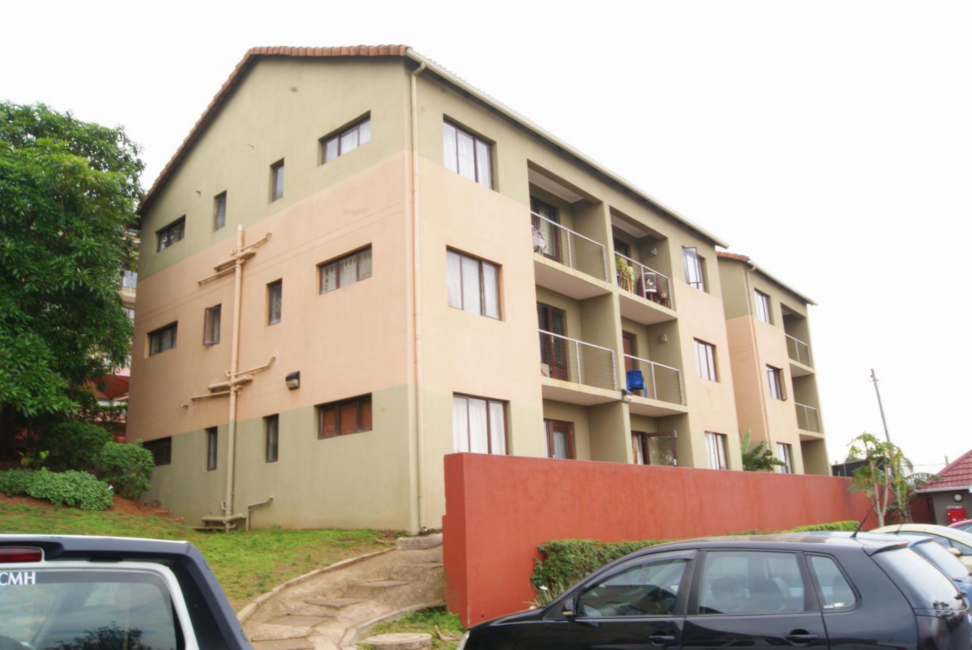 Front View of property in Montclair (Dbn)