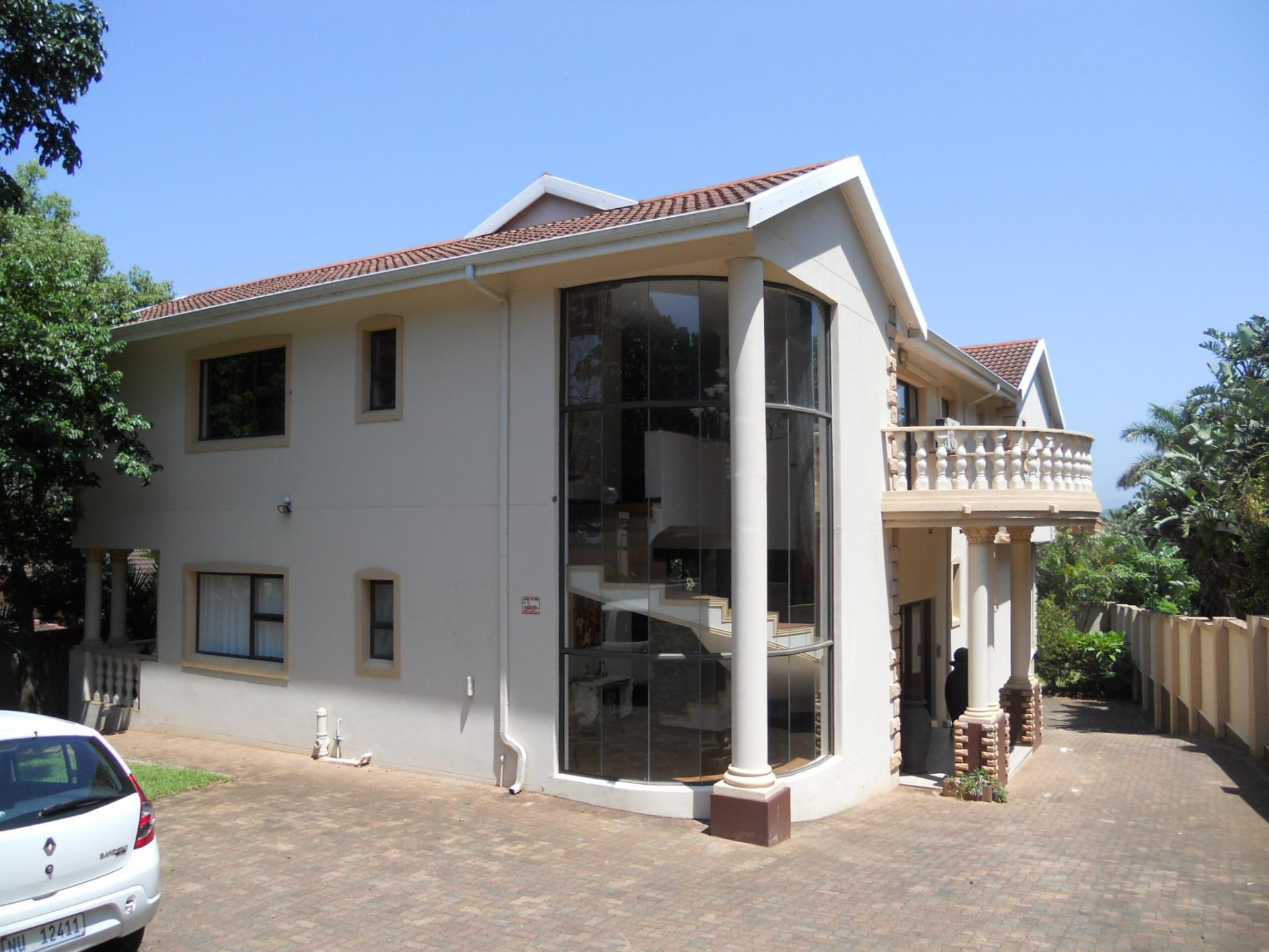 Front View of property in Marina Beach