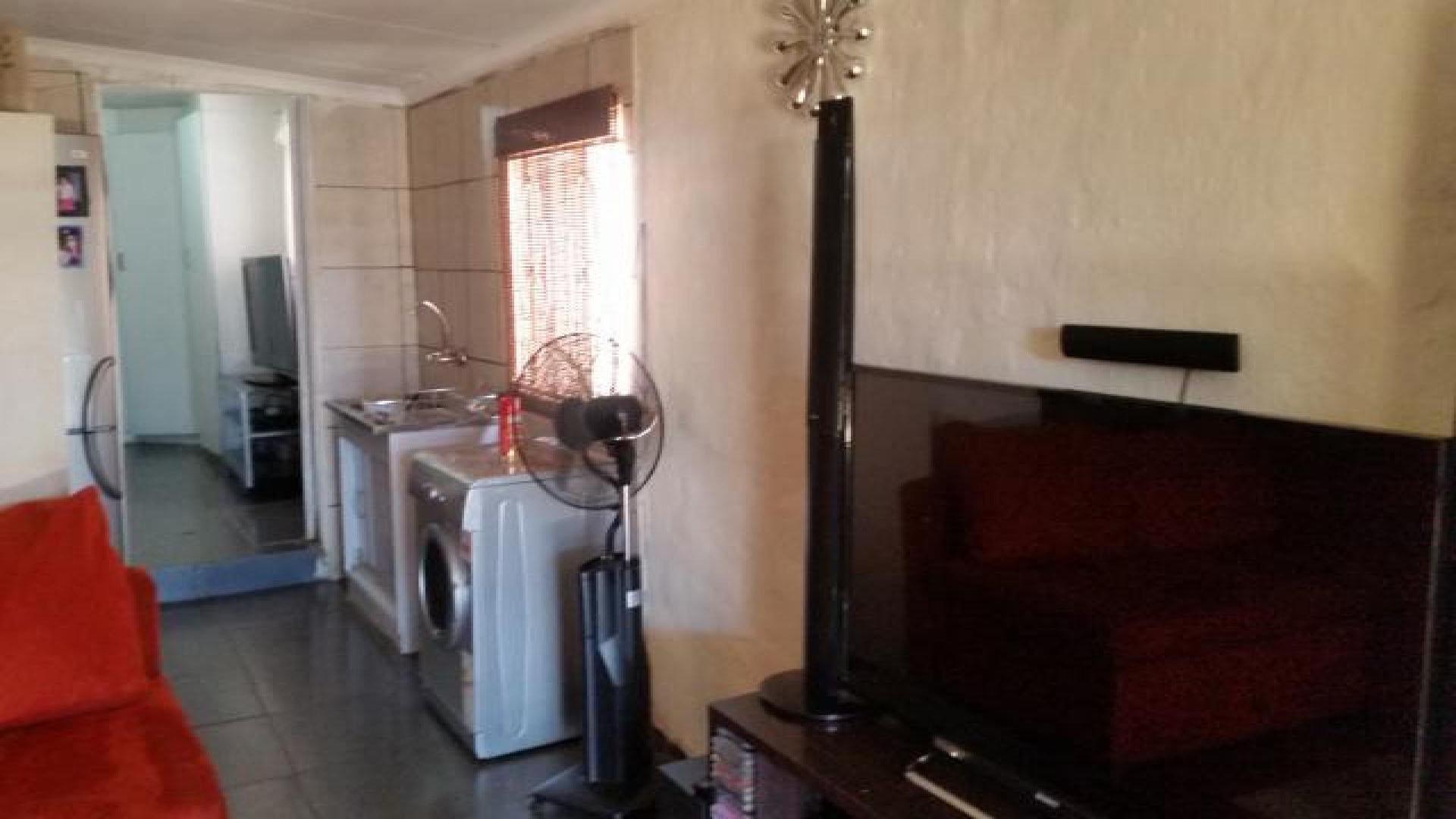 Lounges of property in Eldorado Park AH