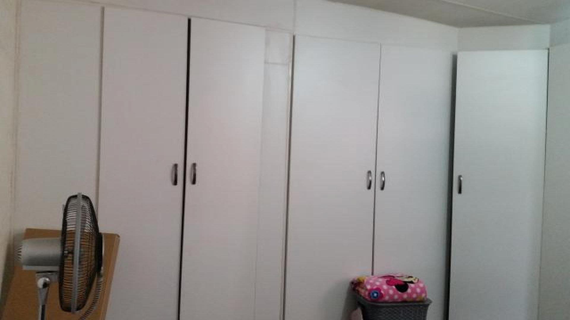 Bed Room 1 of property in Eldorado Park AH