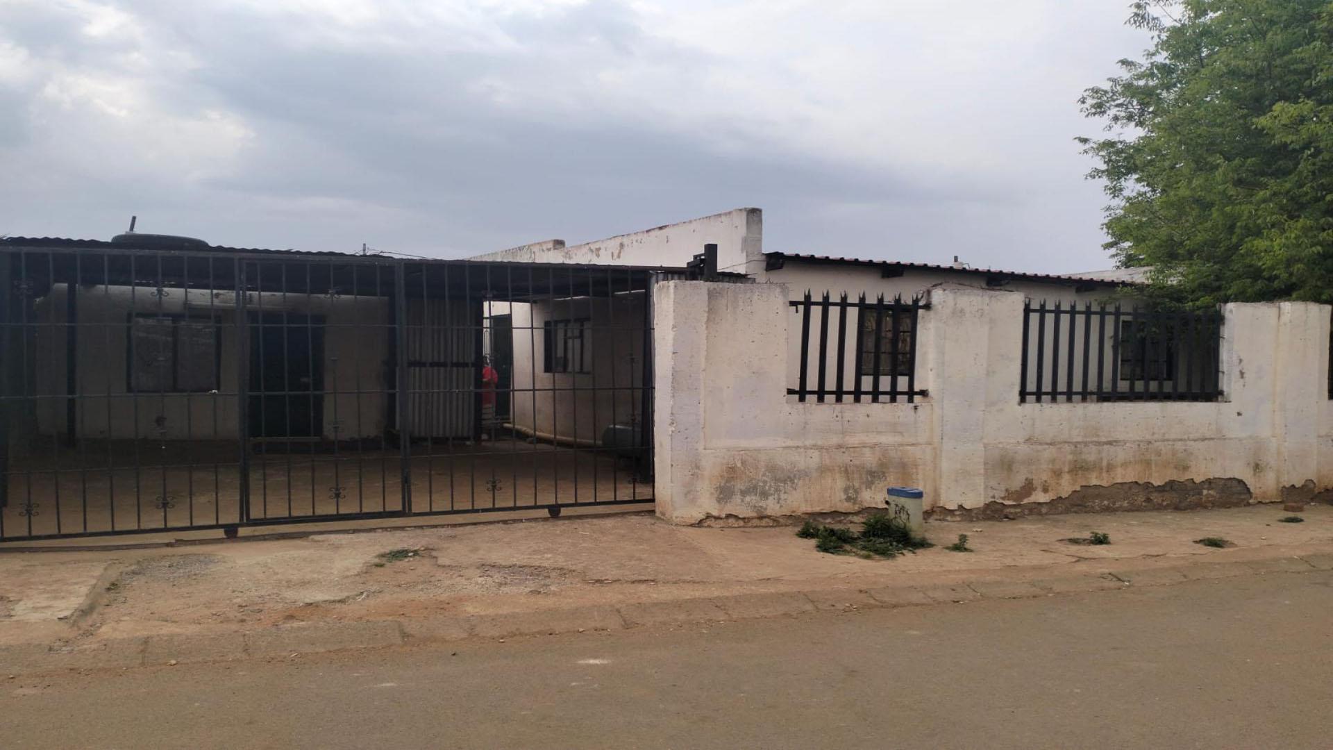 Front View of property in Eldorado Park AH