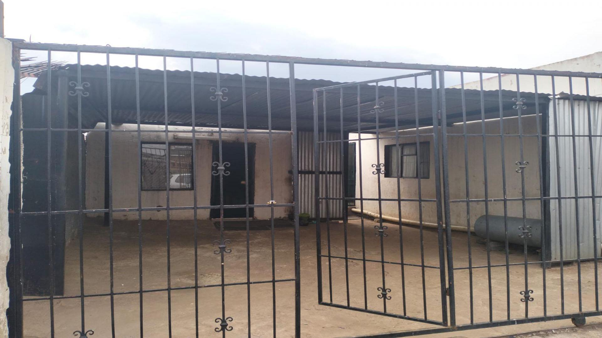 Carport  of property in Eldorado Park AH