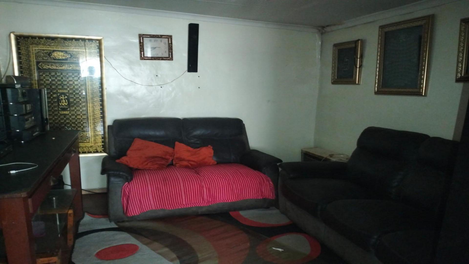 Lounges of property in Eldorado Park AH