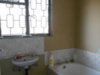 Main Bathroom - 5 square meters of property in Ennerdale
