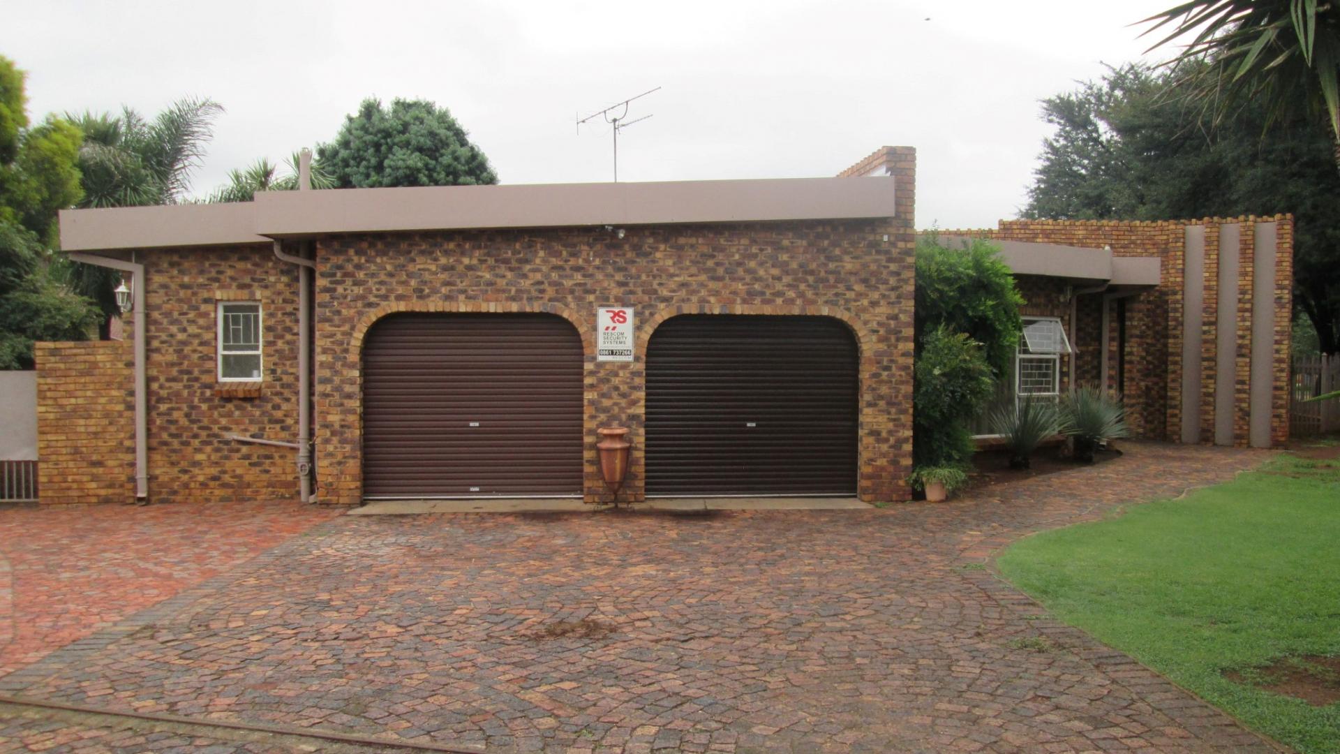 Front View of property in Vanderbijlpark