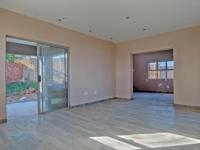 Dining Room - 18 square meters of property in Heron Hill Estate