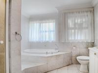 Bathroom 1 - 11 square meters of property in Silver Lakes Golf Estate