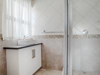 Bathroom 2 - 5 square meters of property in Silver Lakes Golf Estate
