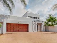 Front View of property in Silver Lakes Golf Estate